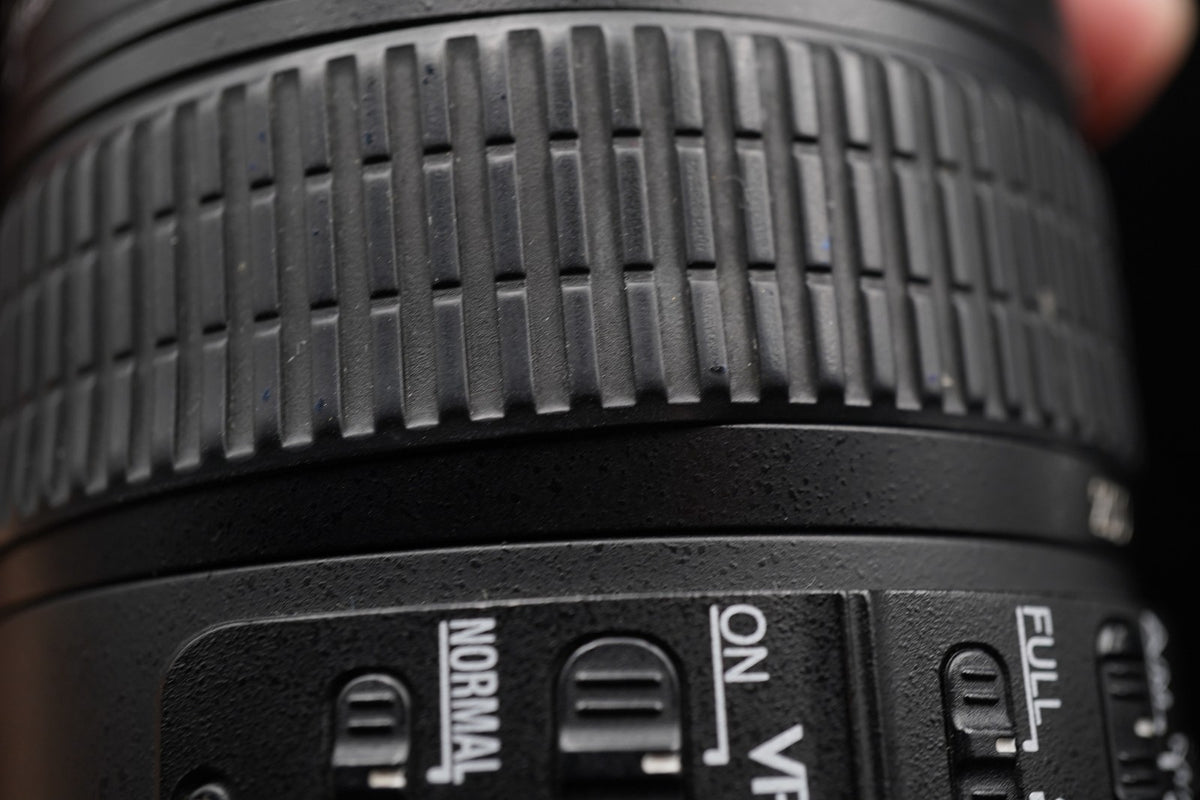 Nikon AF-S NIKKOR 70-200mm f/2.8G ED VR II Lens JAPAN US STOCK #10319