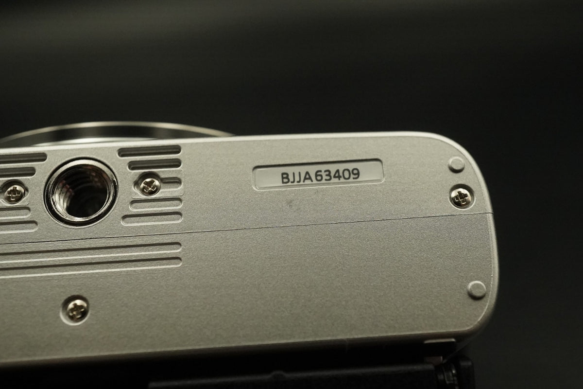 OLYMPUS PEN E-P7 Digital Camera Body Silver -347 cuts- #11893