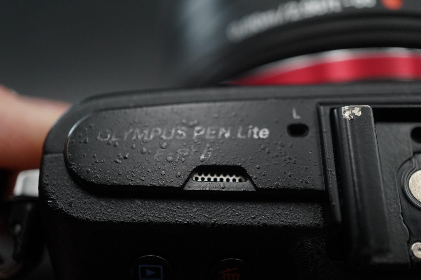 Olympus Pen Lite E-PL6 16.0MP Body Black with Lens US Duty Paid 11345