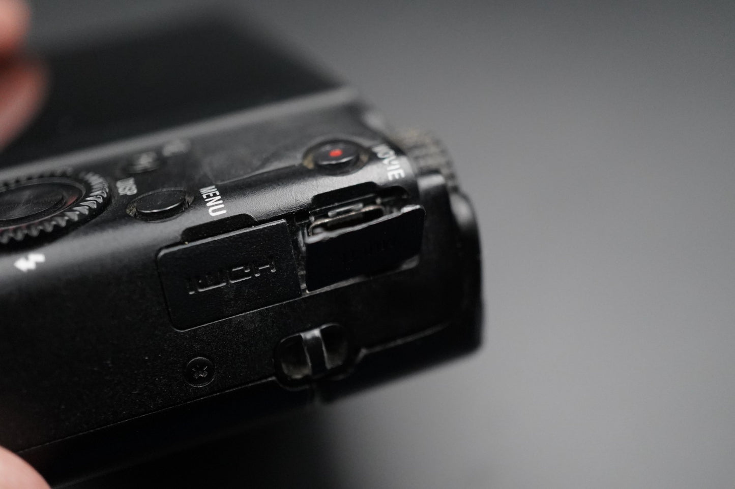 Sony RX100IV M4 DSC-RX100IV Digital Camera 35 Languages US DUTY PAID 10508