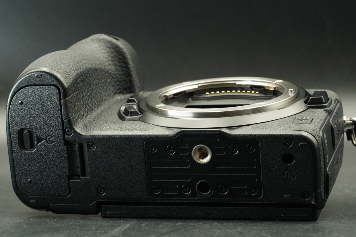 Nikon Z7 45.7MP Full-Frame Mirrorless Camera Body -2272 cuts- #11603