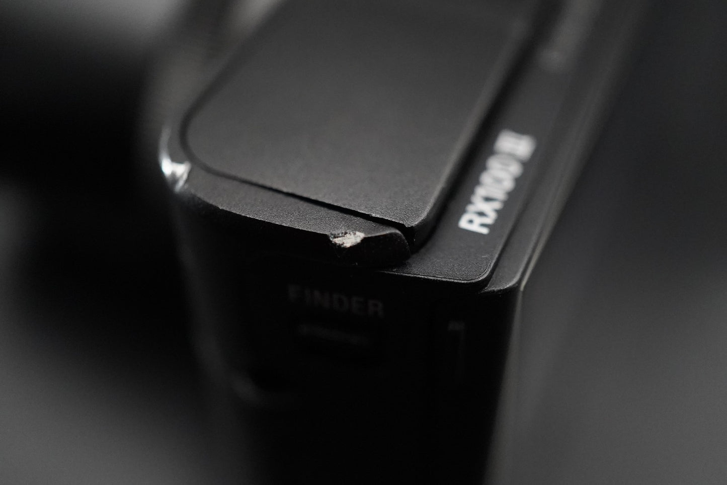 Sony Cyber-shot DSC-RX100M3 III Point Shoot Digital Camera US Duty Paid 10853