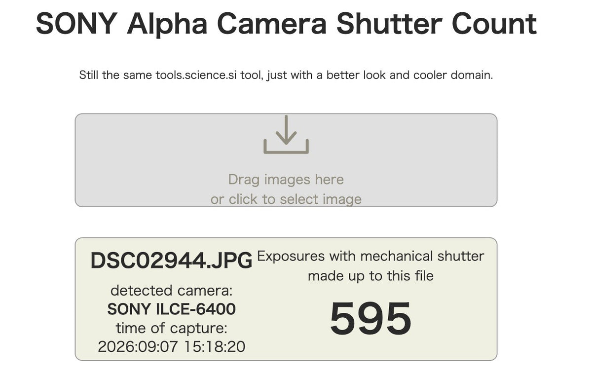 Sony A6400 Mirrorless Digital Camera with 2 Lenses Silver -595 cuts- #12173