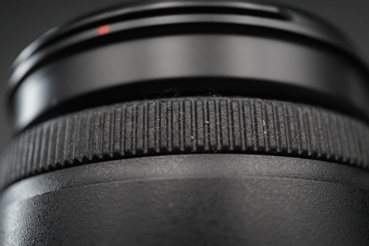 Canon EF-S 18-200mm f/3.5-5.6 IS Wide Angle Zoom AF Lens US STOCK #11139