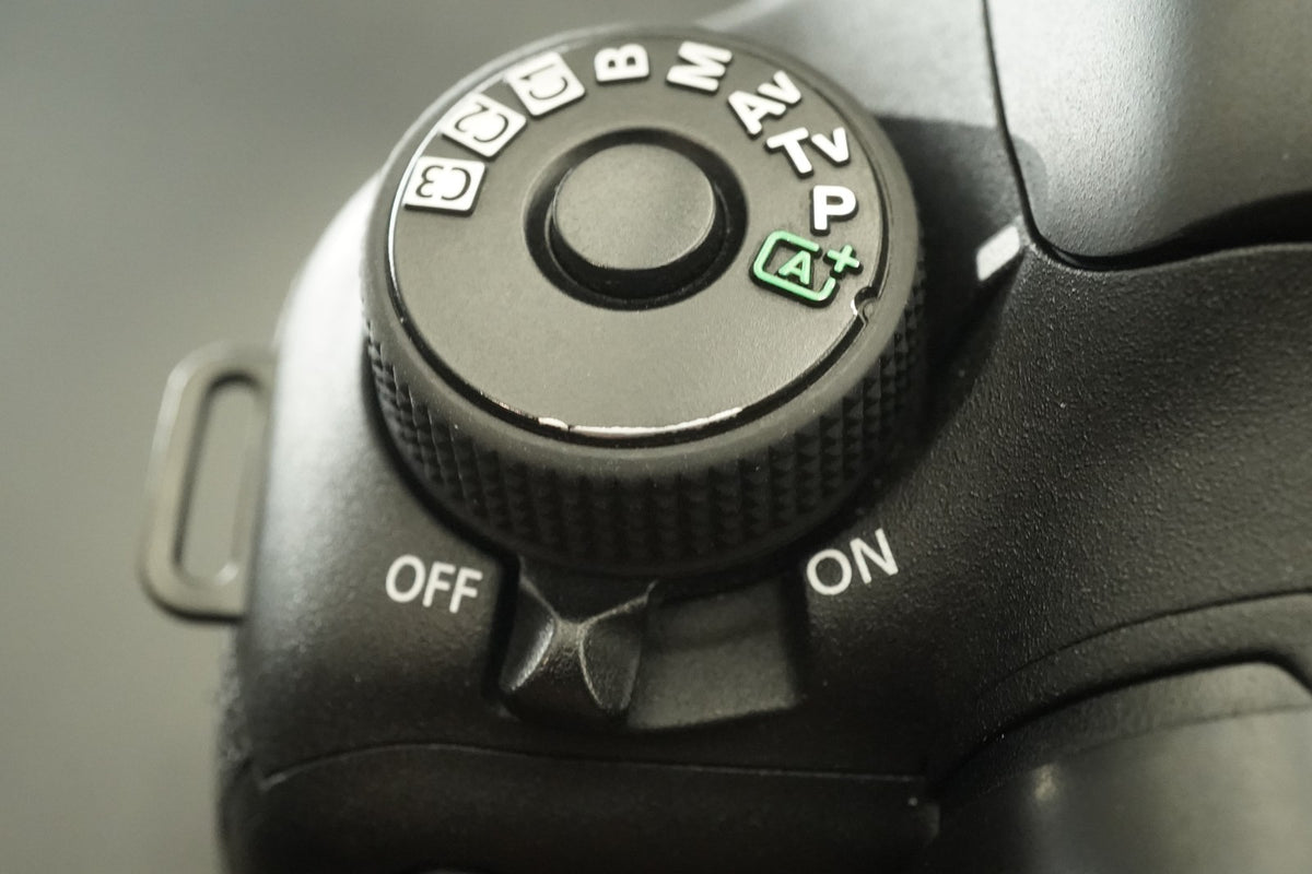 Canon EOS 7D Mark II DSLR Digital SLR Video Camera -988 cuts- #12133