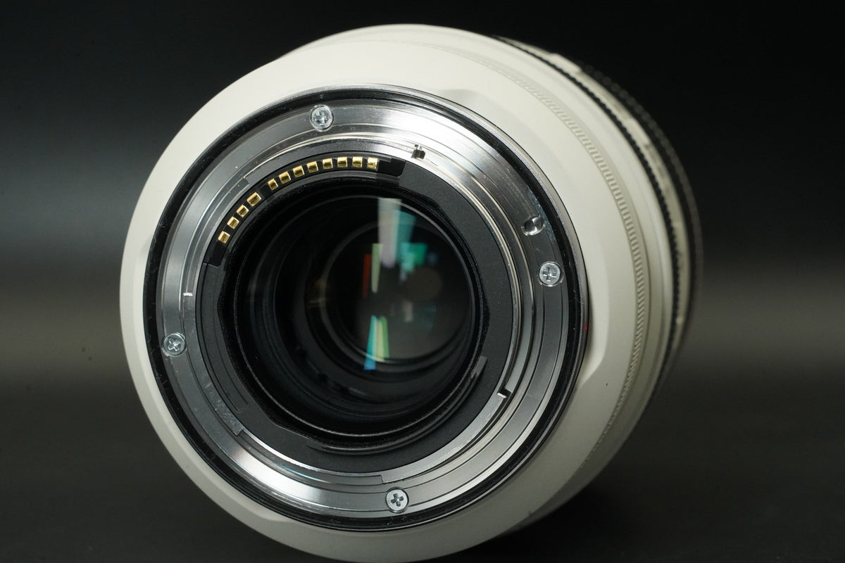 Canon RF 70-200mm f/2.8 L IS USM Lens ALMOST UNUSED #11726