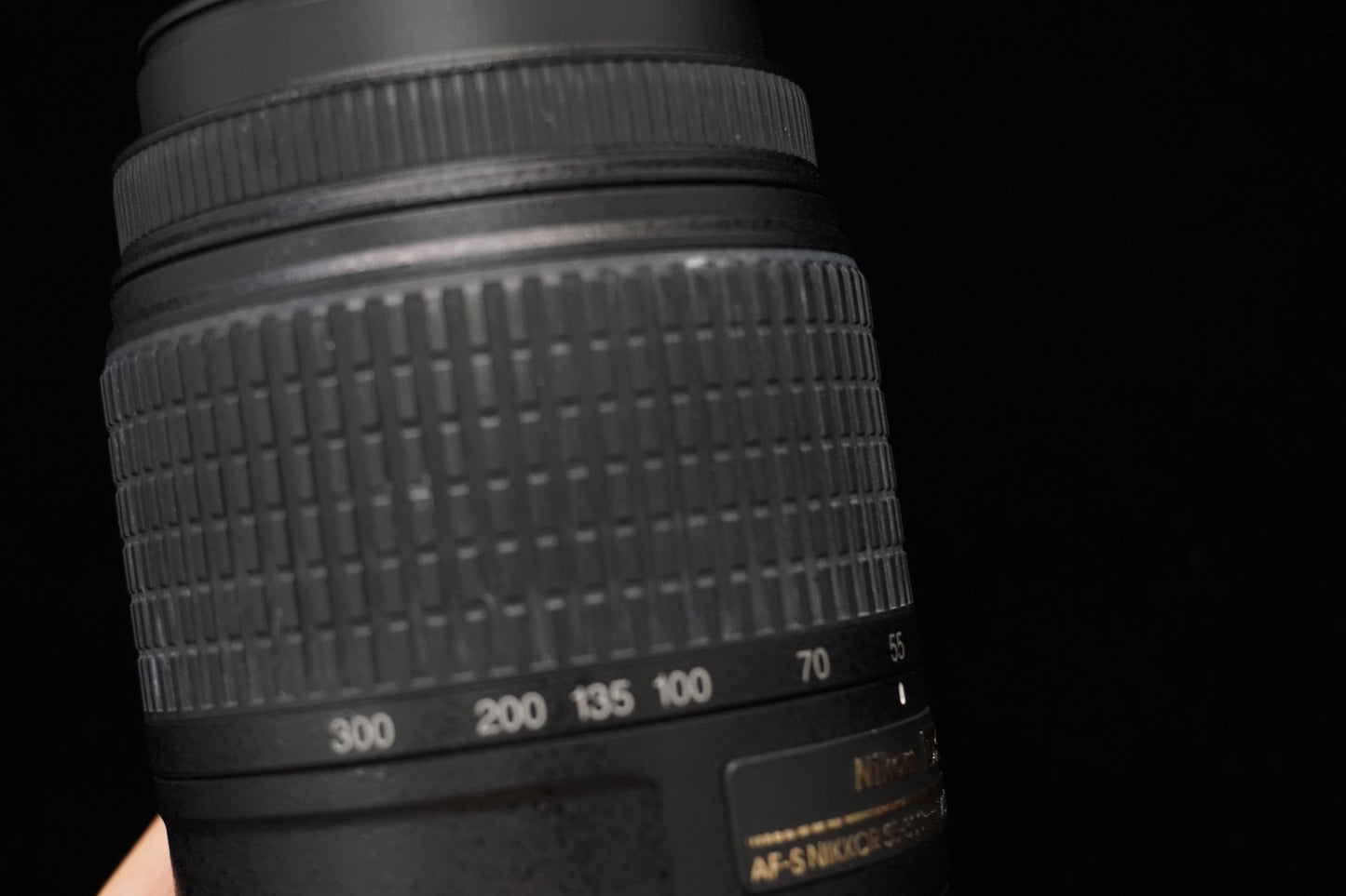Nikon AF-S DX NIKKOR 55-300mm F/4.5-5.6 G ED VR Lens 10687-90 710-12