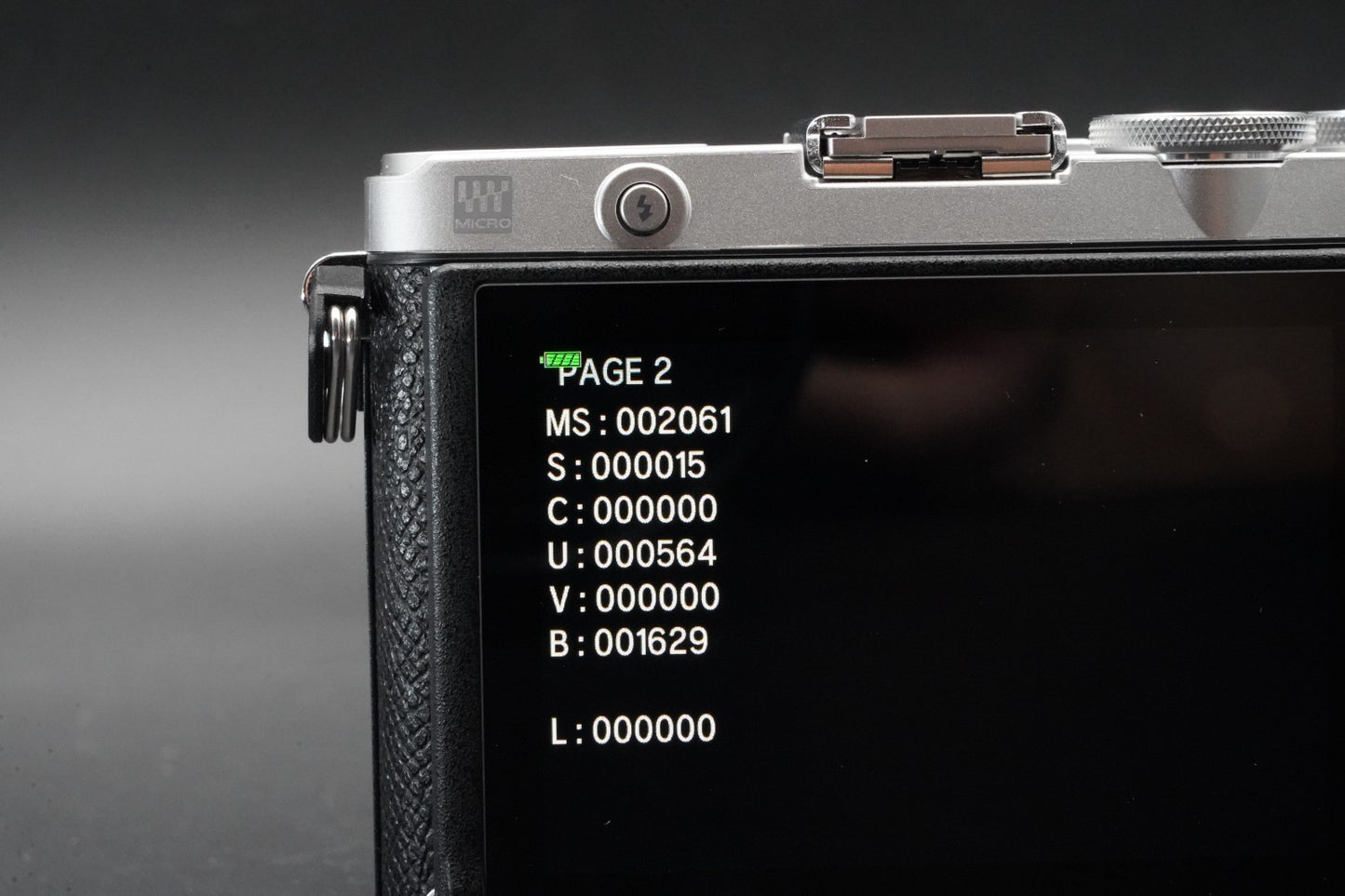 2061 cuts!! OLYMPUS PEN E-P7 Digital Camera Body Silver 10965