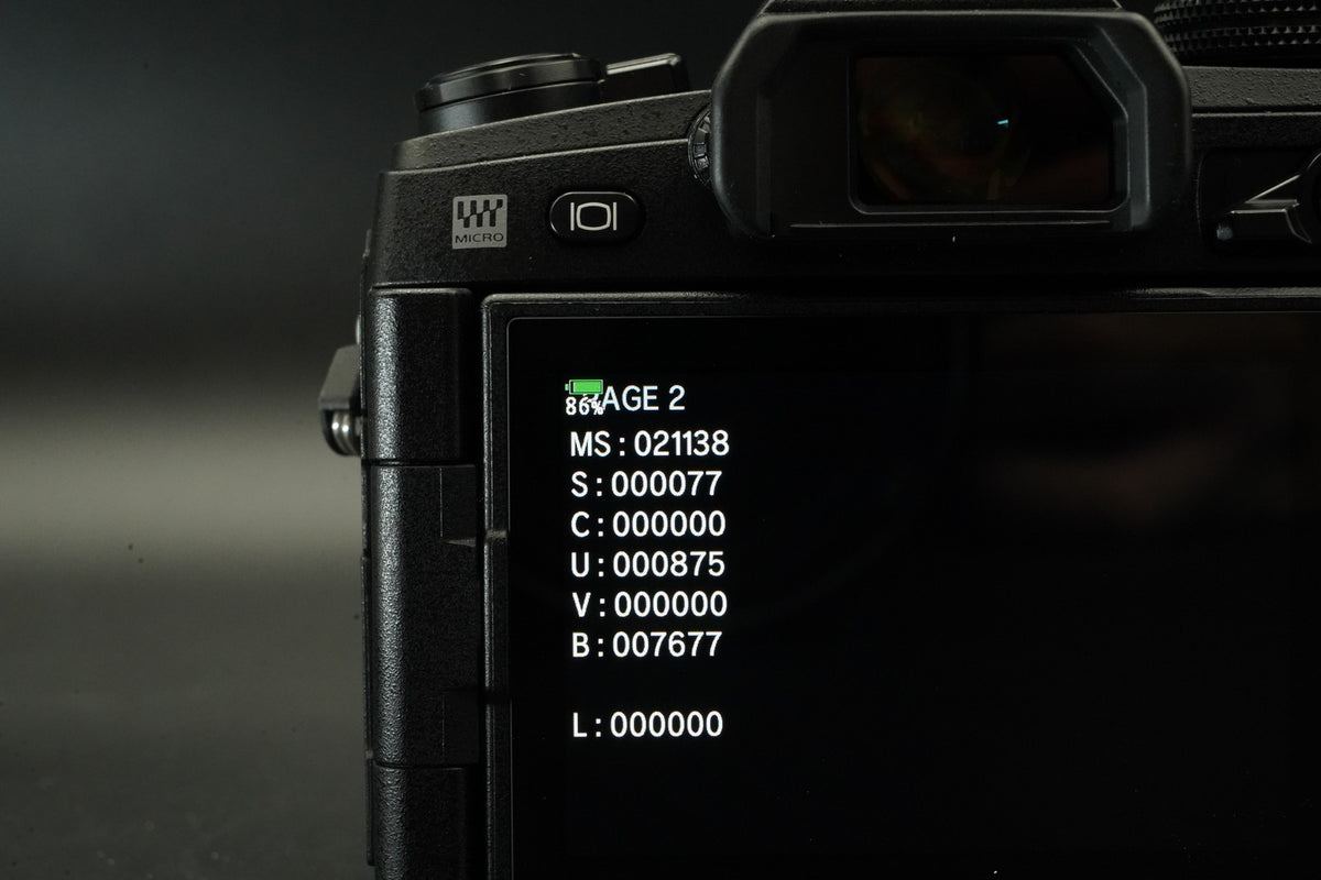Olympus OM-D E-M1 Mark II Digital Camera Black Body -21138 cuts- #11847