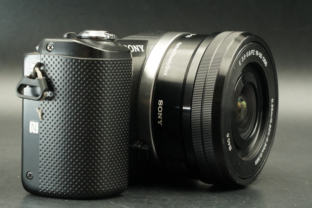 Sony Alpha a5000 Mirrorless Digital Camera with Lens Black -2712 cuts- #12451