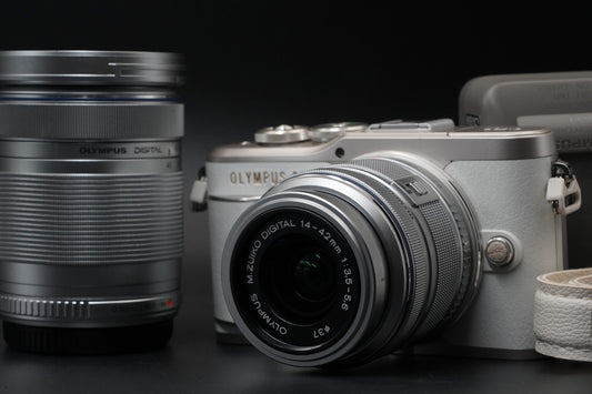 OLYMPUS PEN E-PL9 16.1MP Digital Camera w/ 2 Lens White US DUTY PAID 10663