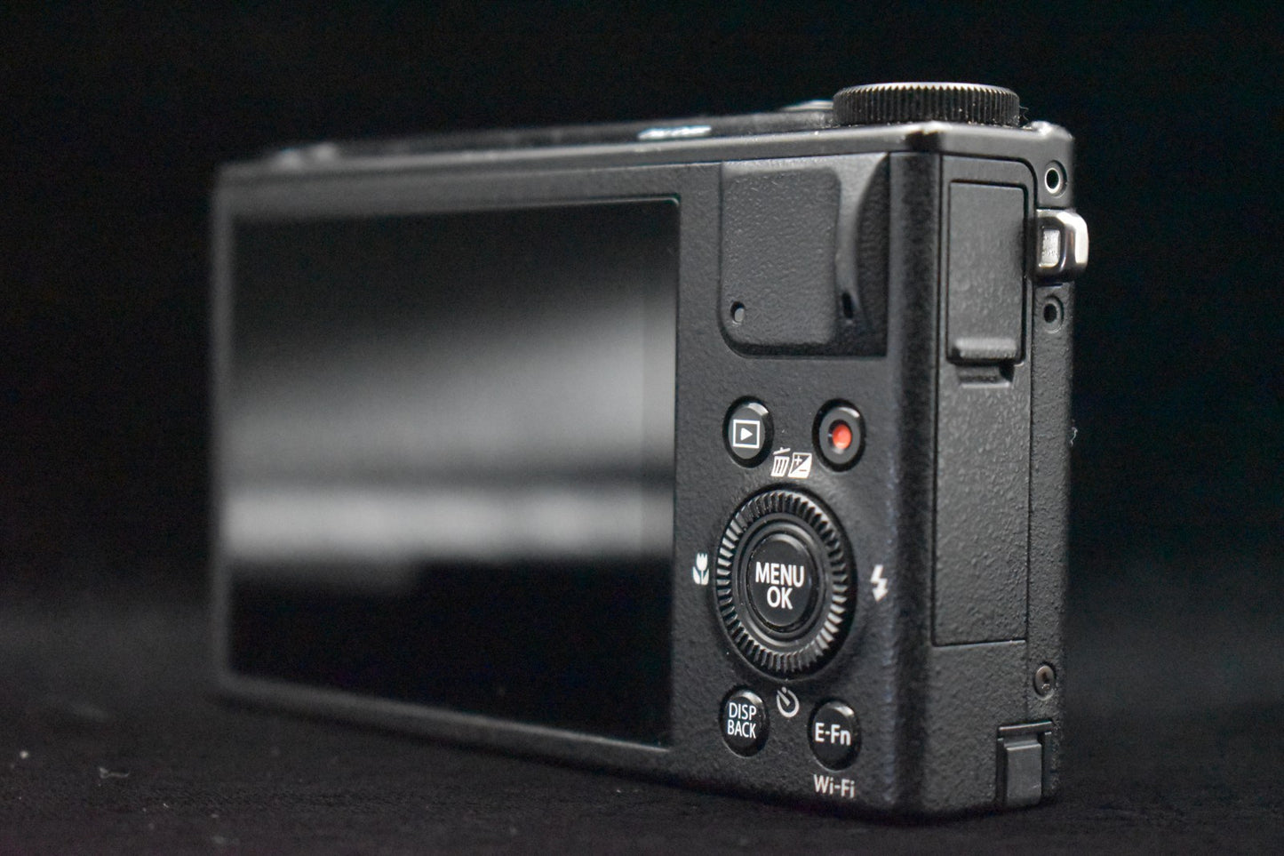 [US Duty Paid] FUJIFILM XQ2 Compact Digital Camera Black 9441