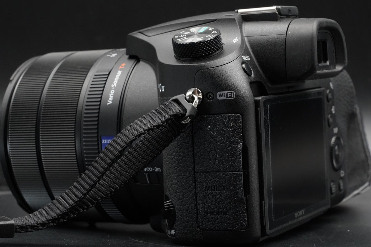 Sony Cyber-Shot RX10 IV 20.1MP Digital Camera DSC-RX10M4 ALMOST UNUSED #10936