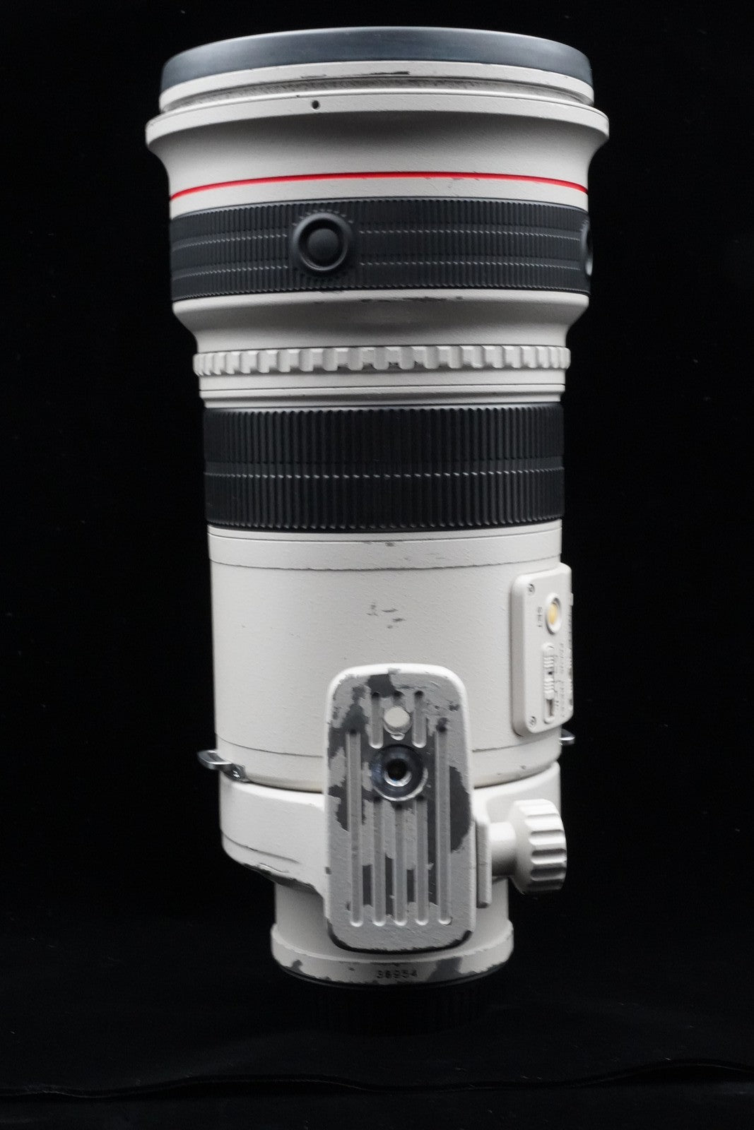 Canon EF 300mm F/2.8 L IS USM Lens w/ BOX US DUTY PAID 10208