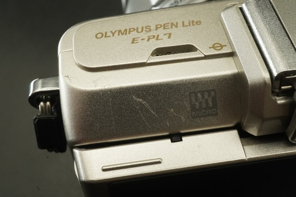 Olympus PEN E-PL7 Digital Camera Silver with 14-42mm Lens -4256 cut- #12389