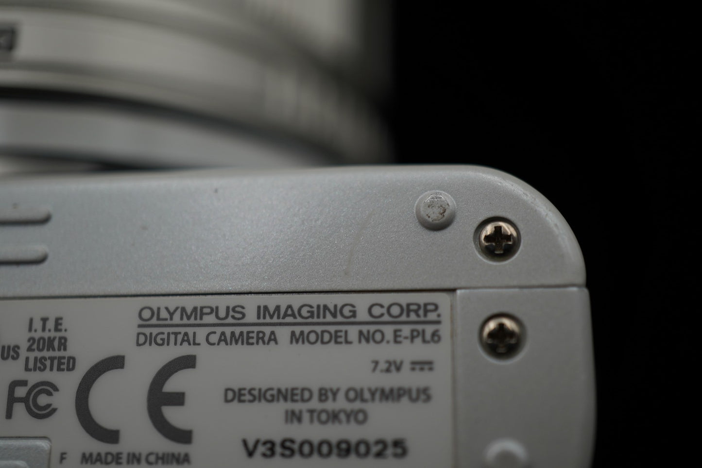 Olympus Pen Lite E-PL6 16.0MP Body White with Lens US Duty Paid 10225