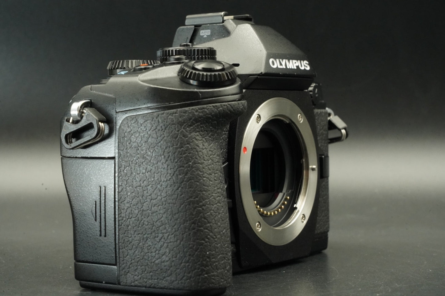 Olympus OM-D E-M1 Digital Camera Black Body -7429 cuts- #11814