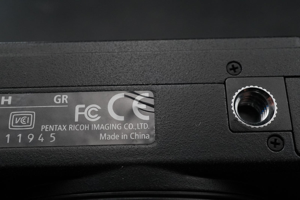 RICOH GR 16.2MP Digital Compact Camera Black -3461 cuts- #11186
