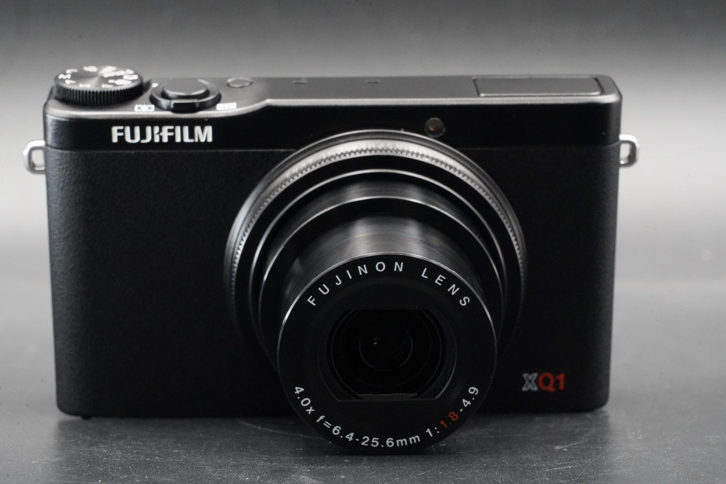 Fujifilm XQ1 Compact Digital Camera Point and Shoot Black ALMOST UNUSED 11021