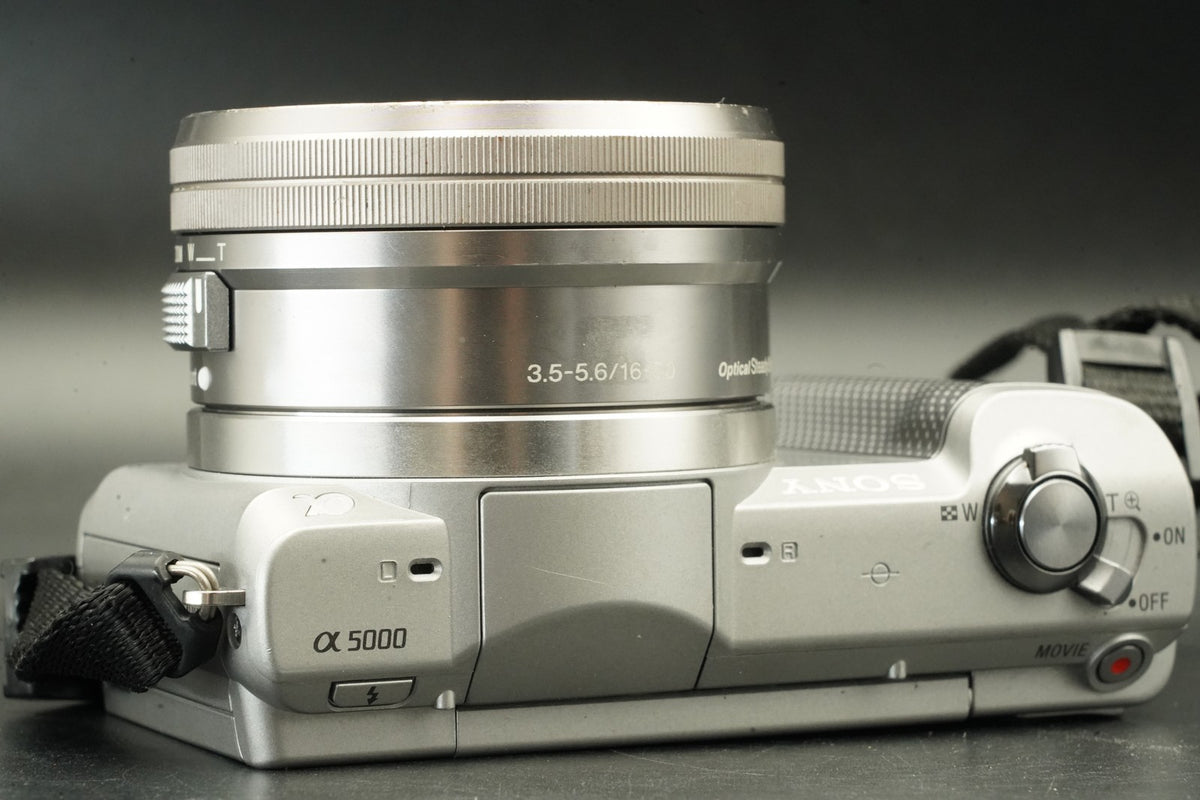 Sony a5000 Digital Camera Silver w/ 16-50 + 55-210mm -1277 cut US STOCK #12029