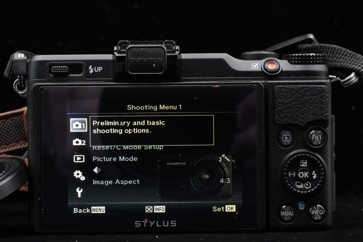 Olympus STYLUS XZ-2 Point and Shoot Digital Camera Black [] US STOCK #9538