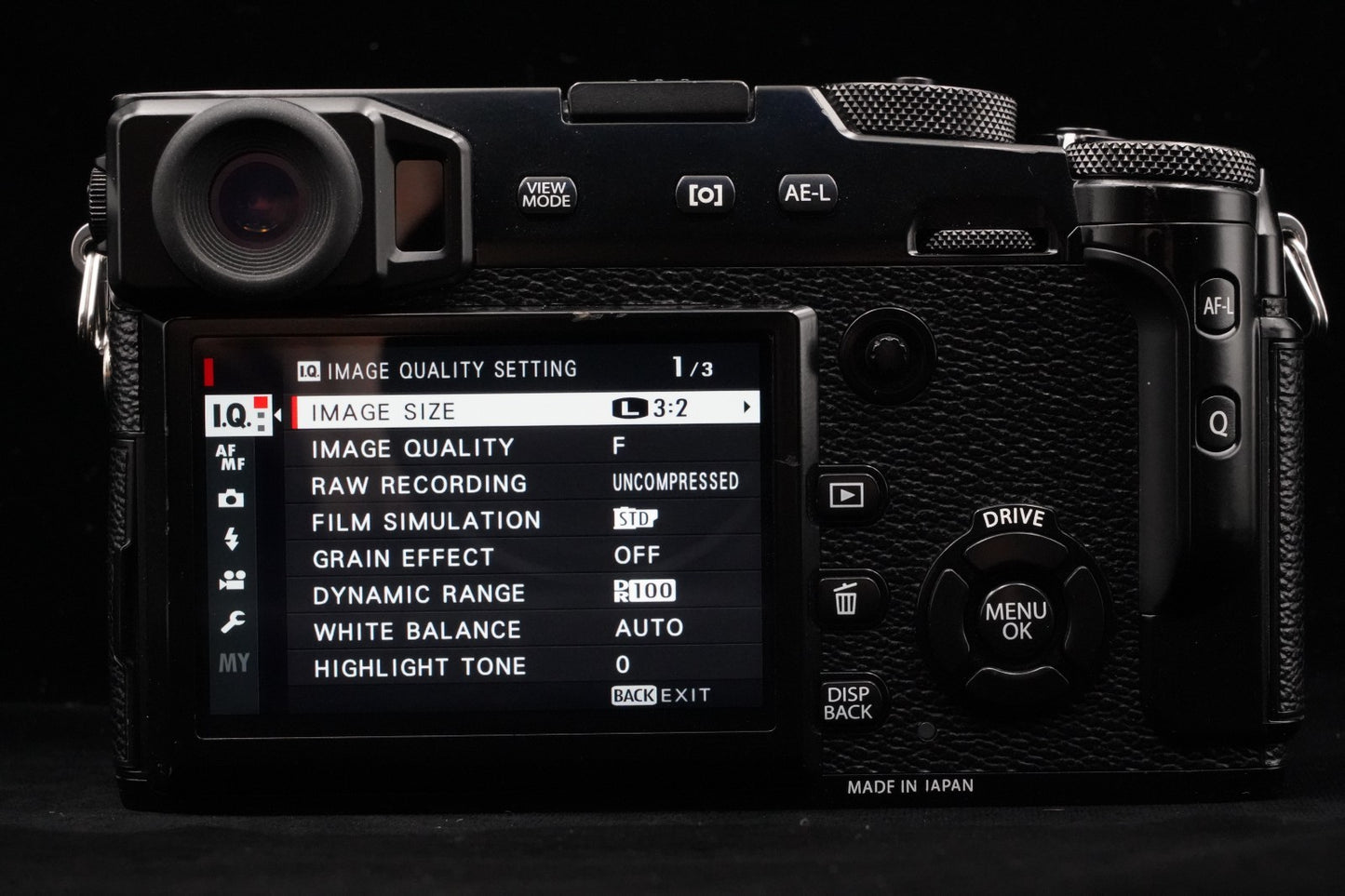 N Mint Fujifilm X-Pro2 24.3MP Mirrorless Digital Camera Body Black Shutter 9933