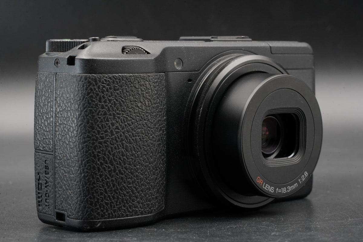 RICOH GR 16.2MP Digital Compact Camera Black -6362 cuts- #11187