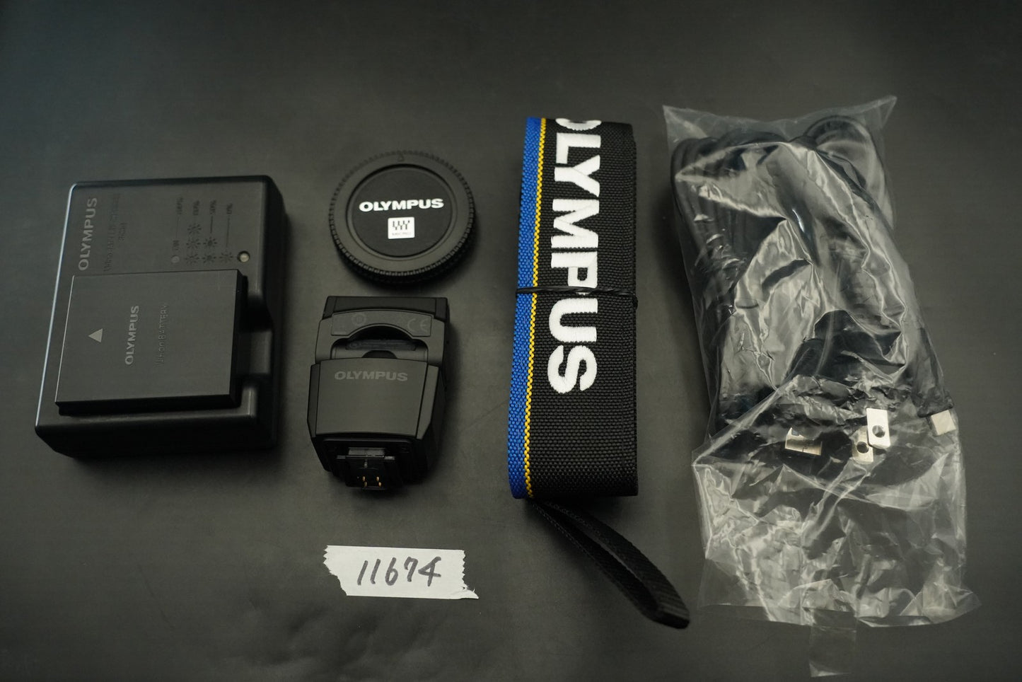 2702 cuts! Olympus OM-D E-M1 Mark II Digital Camera Black Body 11674