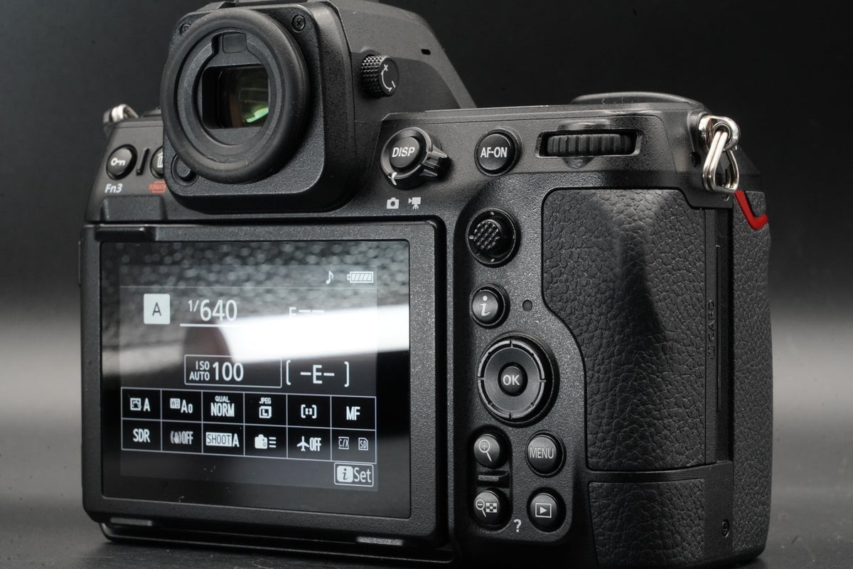 Nikon Z8 Mirrorless Digital Camera Body Top Mint US STOCK #11147