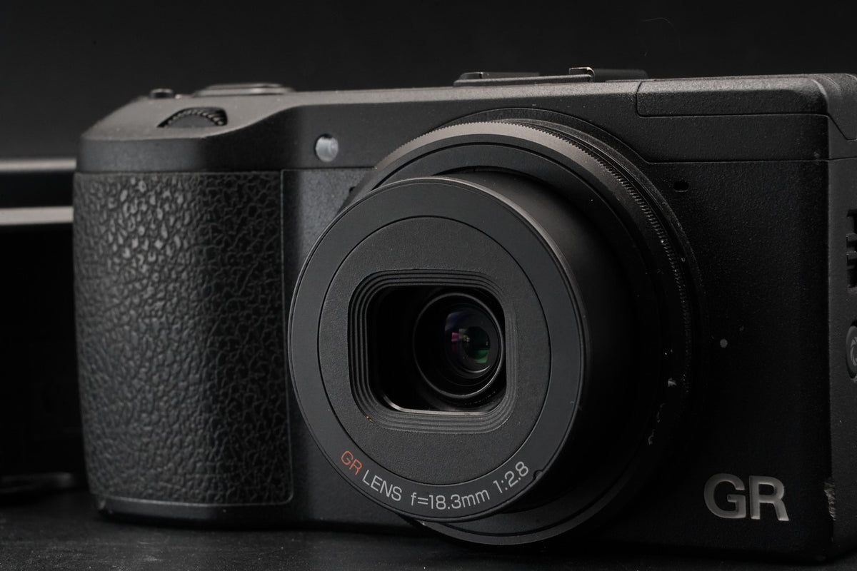 RICOH GR 16.2MP Digital Compact Camera Black -6362 cuts- #11187