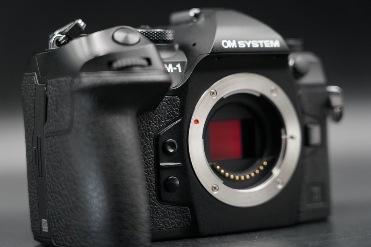-3765 cuts- OM SYSTEM OM-1 Mark II Mirrorless Camera US STOCK #11159