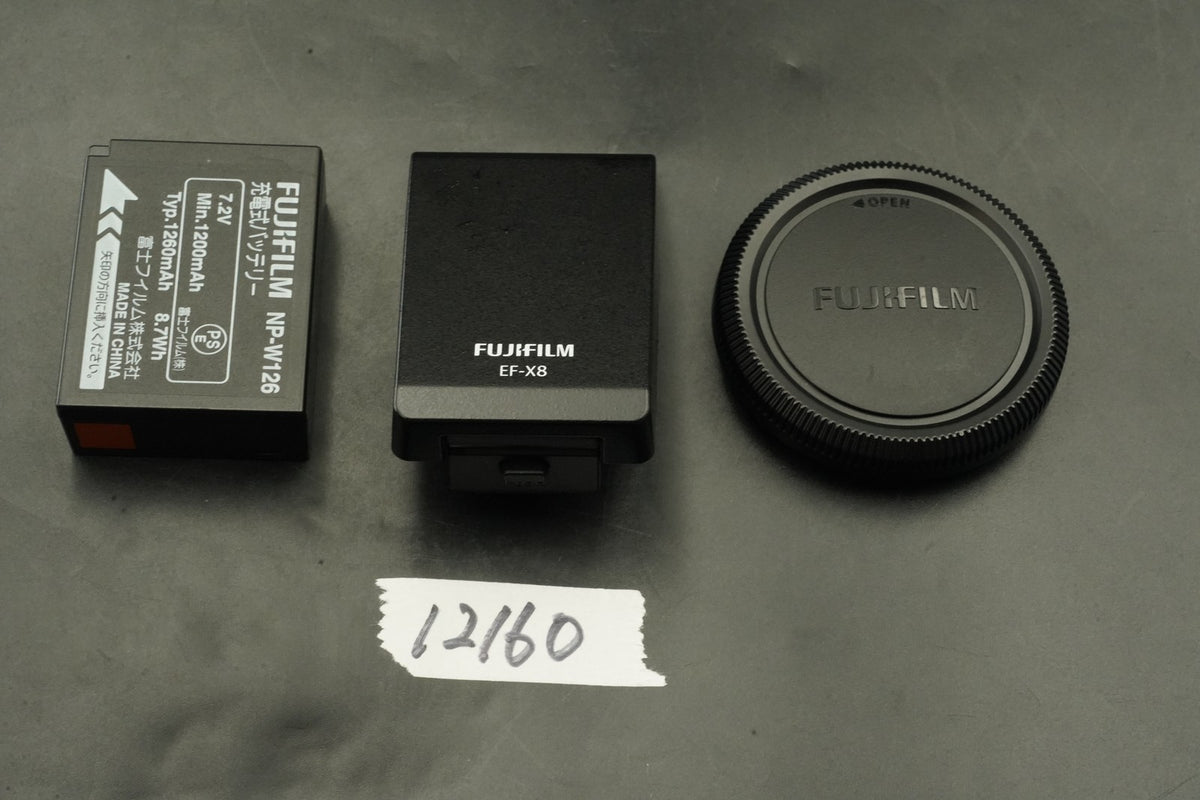 Fujifilm Fuji X-T2 Mirrorless Digital Camera -1 cut?- US STOCK #12160