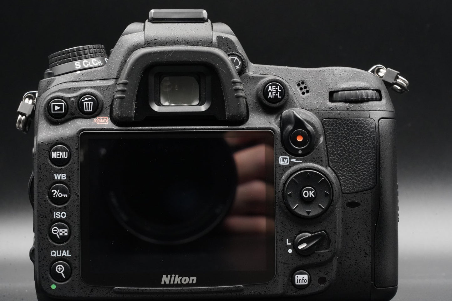 924 cuts! Nikon D7000 DSLR Digital SLR Camera US Duty Paid 10537