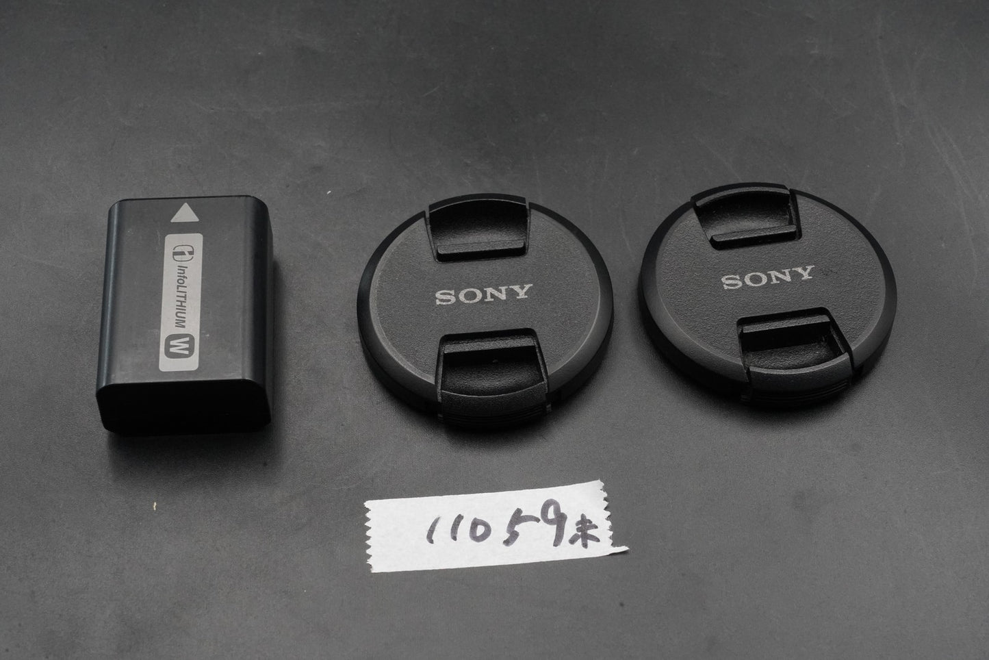 539 cuts! Sony NEX-5 Camera Bundle with 2 Lens Silver 11059