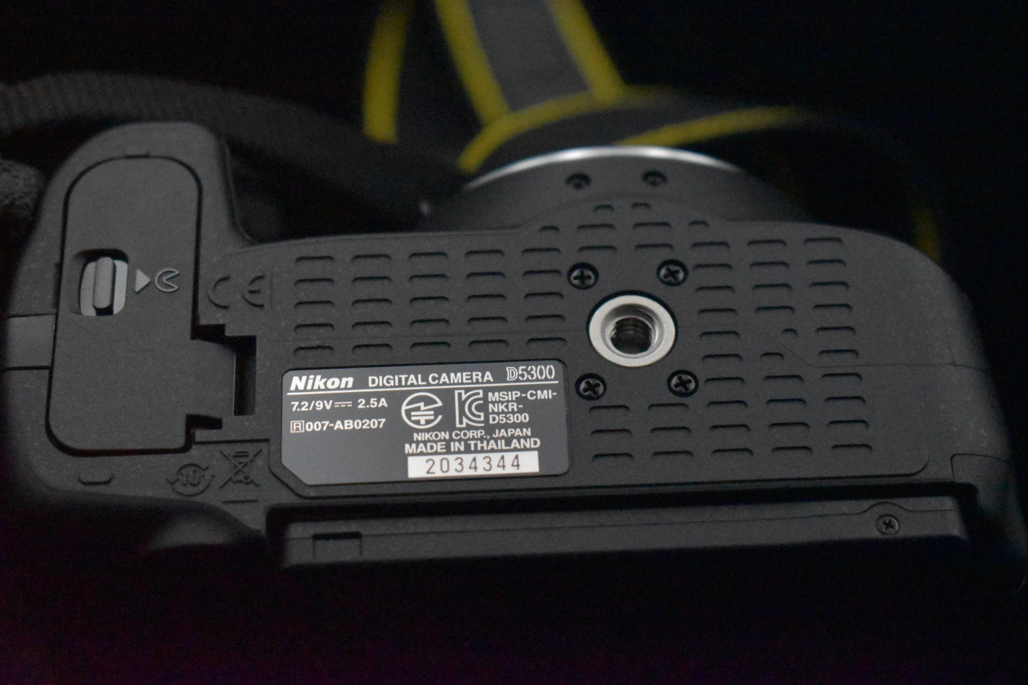 [US DUTY PAID] Nikon D5300 24.2 MP DSLR Digital Video Camera with Lens 9246