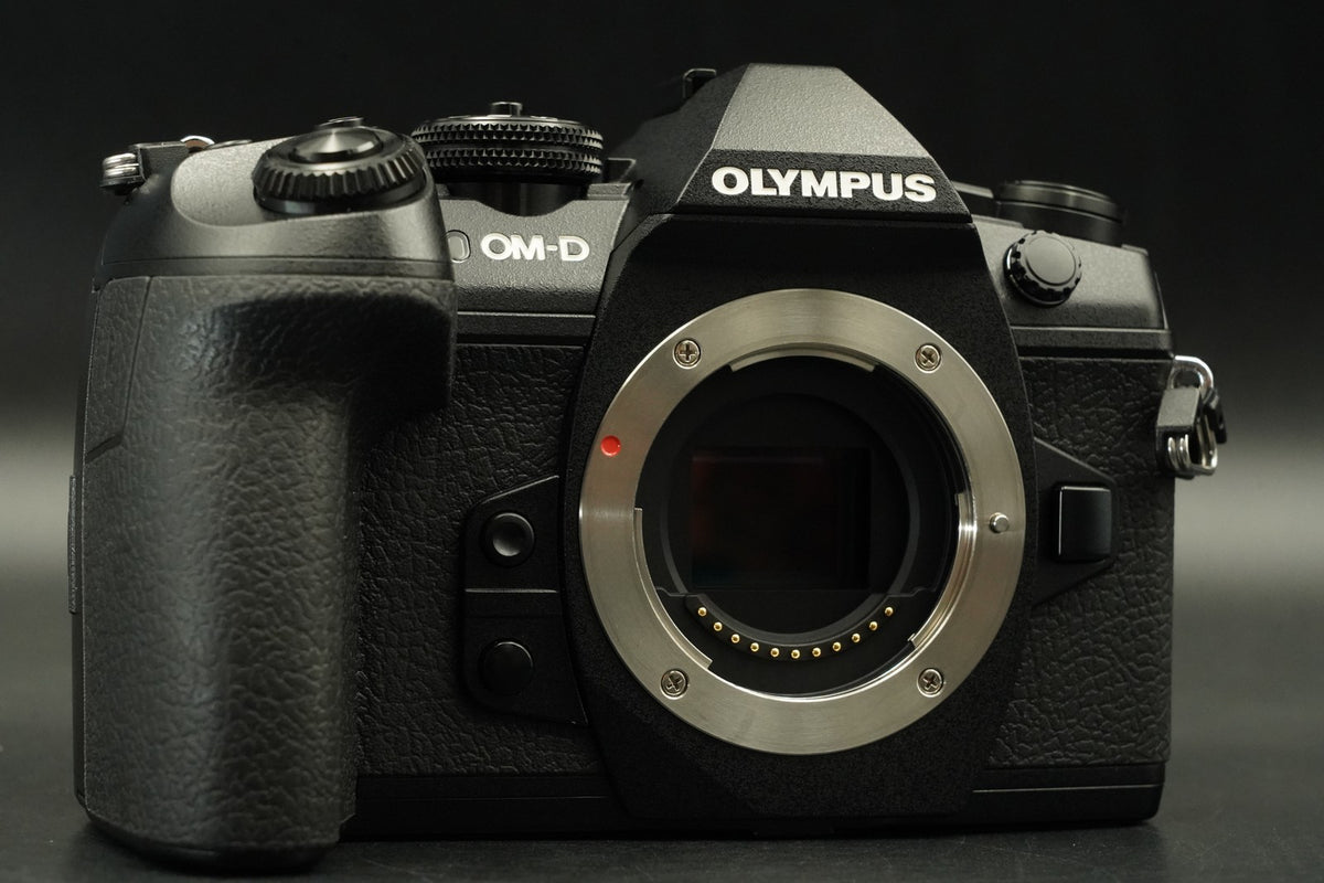 Olympus OM-D E-M1 Mark II Digital Camera Black Body -6099 cuts- #12213