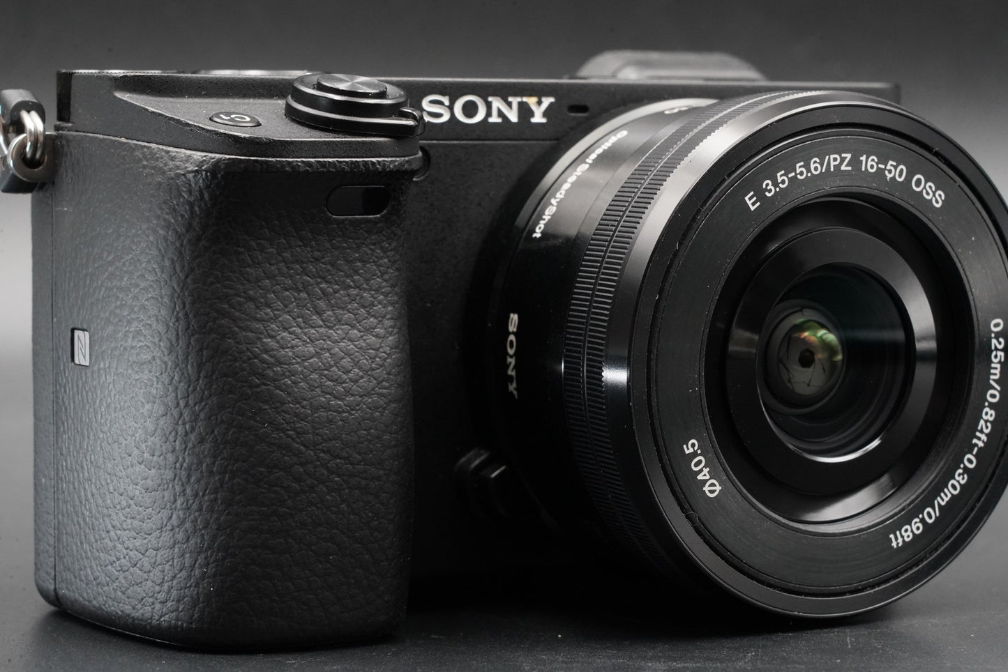 Sony Alpha A6400 Mirrorless Digital Camera with 2 Lens Black US Duty Paid 10916