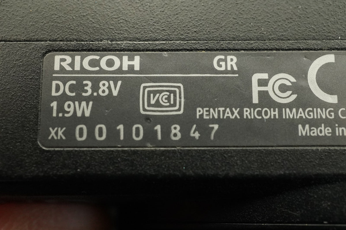 RICOH GR 16.2MP Digital Compact Camera Black JAPAN US STOCK #11964