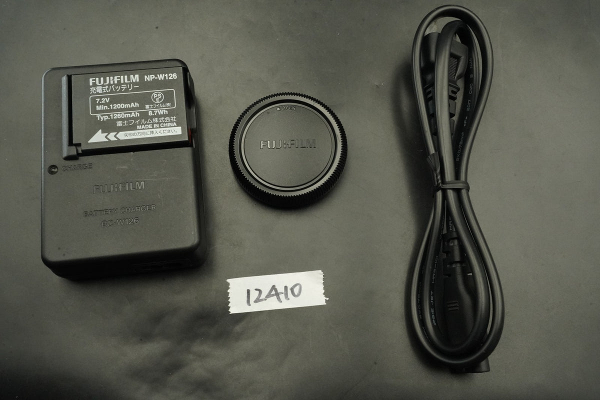 Fujifilm X-T1 Mirrorless Digital Camera 16.3MP Black -999 cuts- #12410