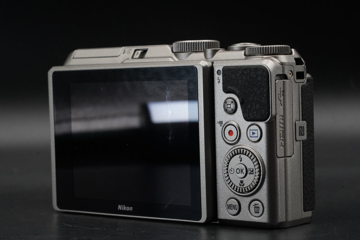 Nikon COOLPIX A900 20.3MP 35x Compact Digital Camera JAPAN US STOCK #11225