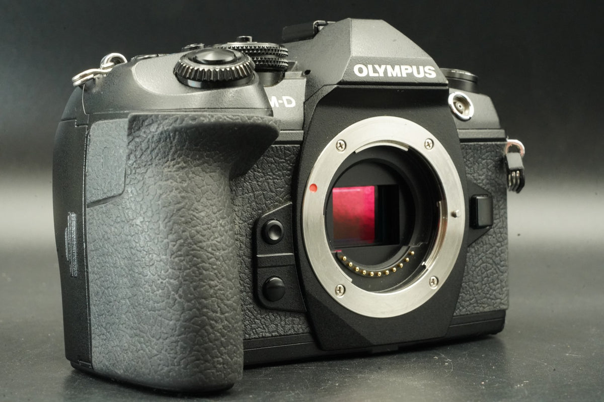 Olympus OM-D E-M1 Mark II Digital Camera Black Body JAPAN -75747 cut- #12033