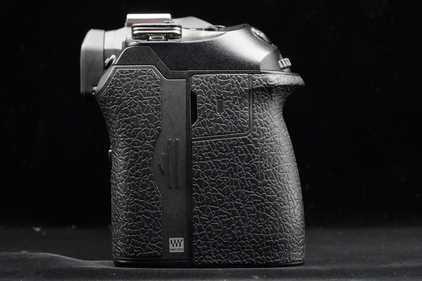 OLYMPUS OM SYSTEM OM-1 Mark II Mirrorless Camera US DUTY PAID 10332