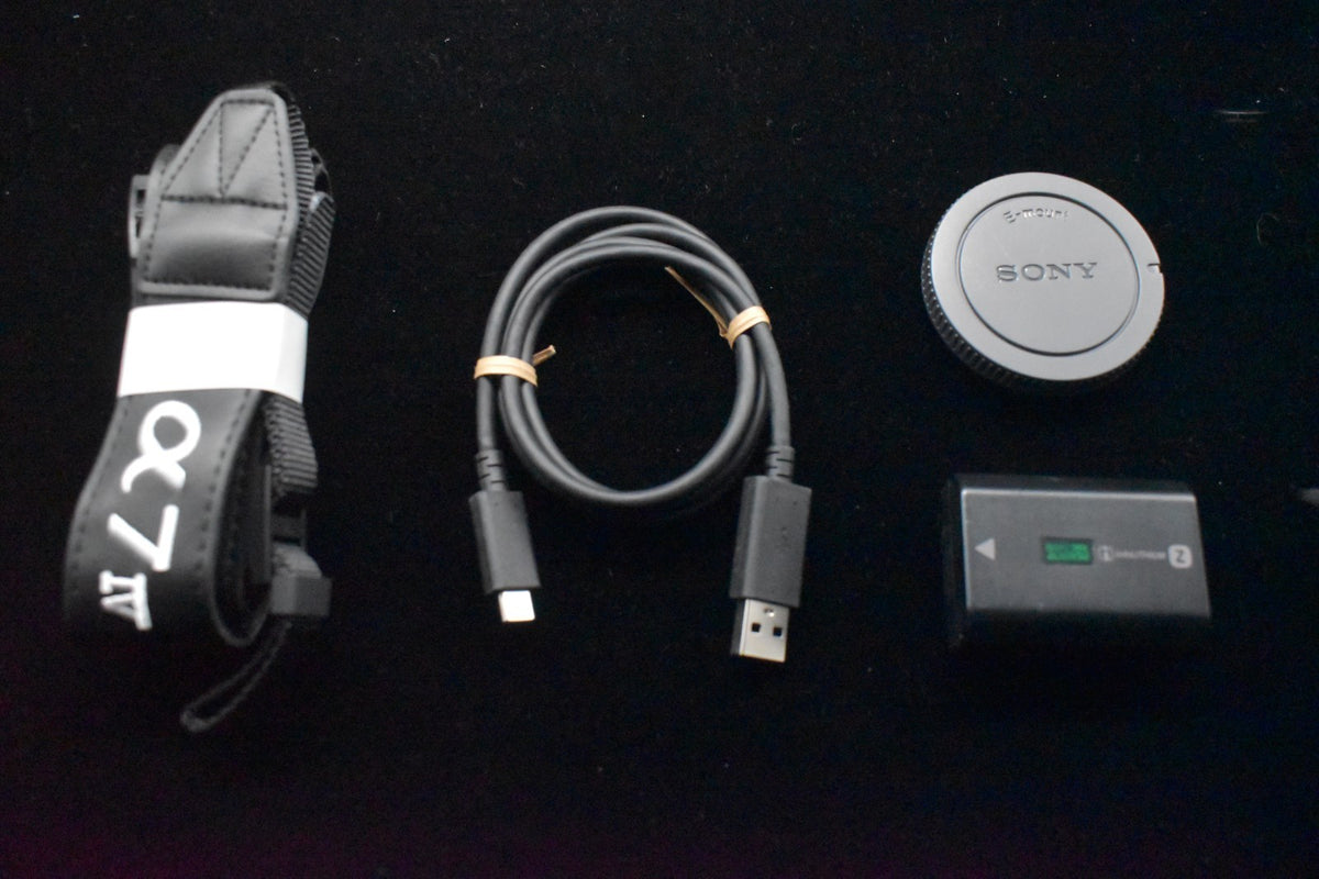 [US Duty Paid] Sony Alpha a7 IV ILCE-7M4 englischsprachige Digitalkamera #8328