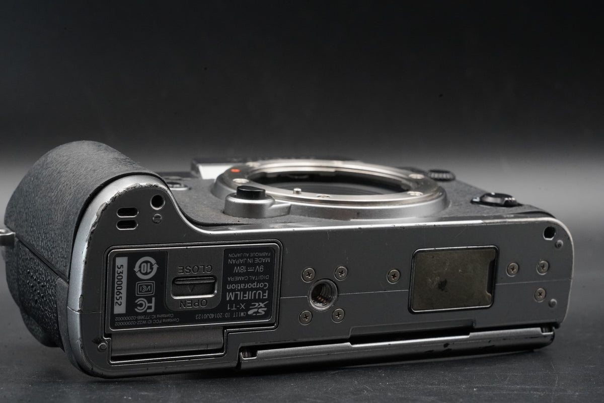 Fujifilm X-T1 16.3MP Mirrorless Digital Camera Black US STOCK #11267