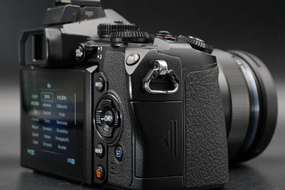 Olympus OM-D E-M1 Digital Camera Black Body From JAPAN -131400 cut- #12128