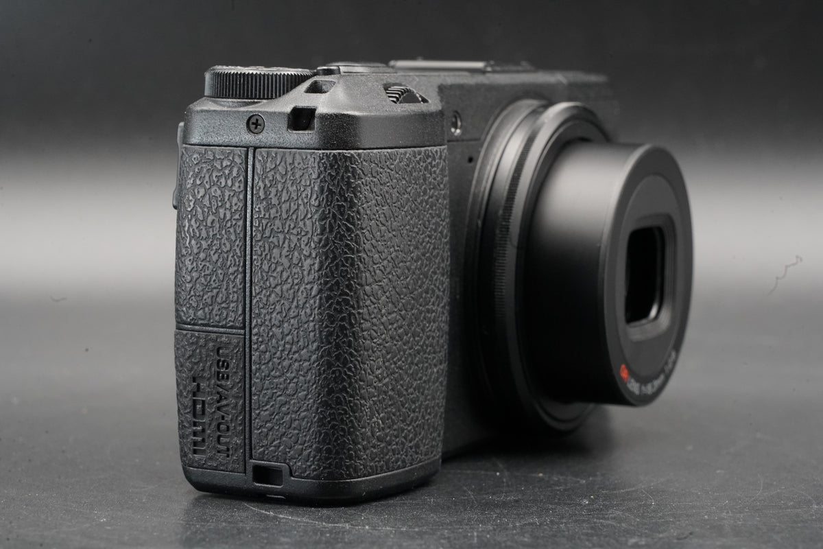 RICOH GR 16.2MP Digital Compact Camera Black -3461 cuts- #11186