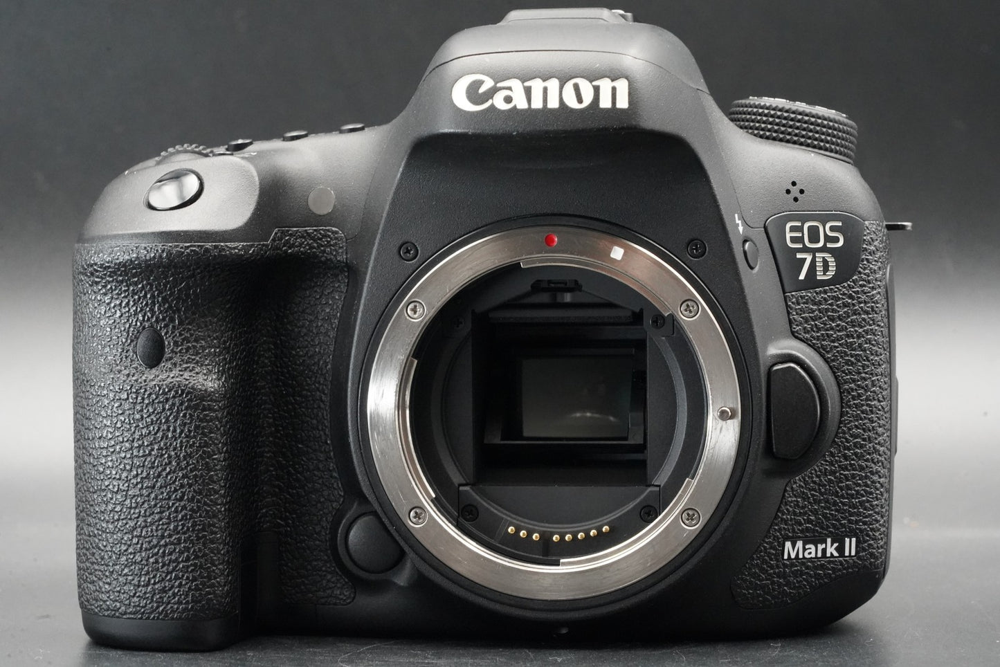 Canon EOS 7D Mark II DSLR Digital SLR Video Camera Used US Duty Paid 11043