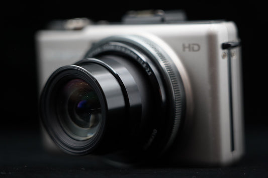 Olympus STYLUS XZ-1 Silver Point and Shoot Digital Camera US STOCK