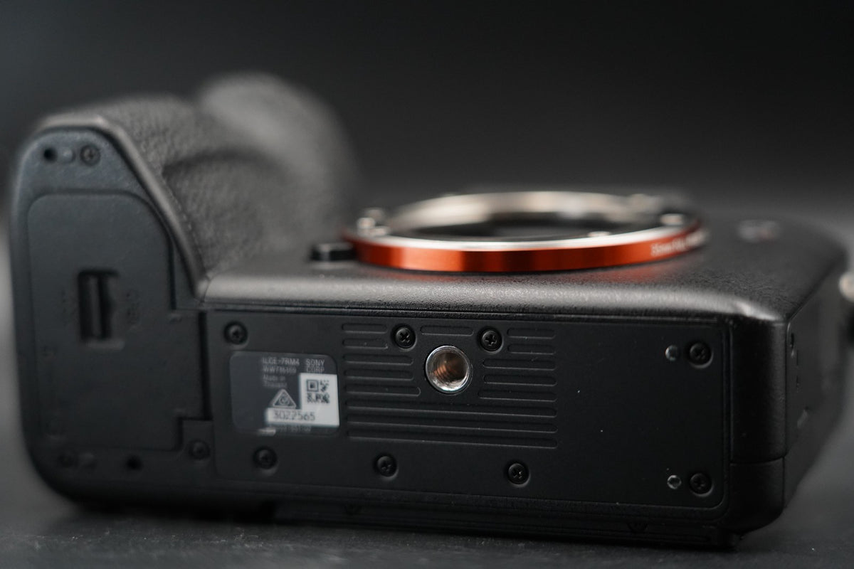 Sony A7R IV ILCE-7RM4 Spiegellose Digitalkamera Englisch OK -37970...