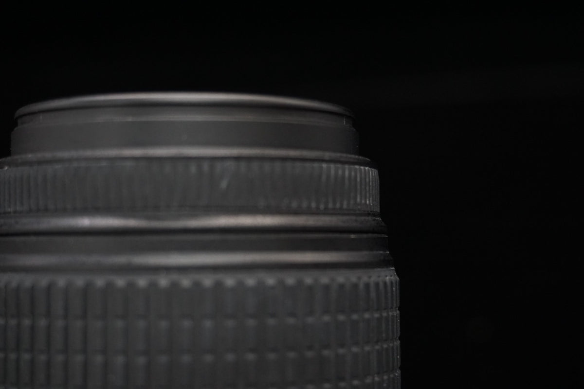 Nikon AF-S DX NIKKOR 55-300mm F/4.5-5.6 G ED VR Lens US STOCK #10401